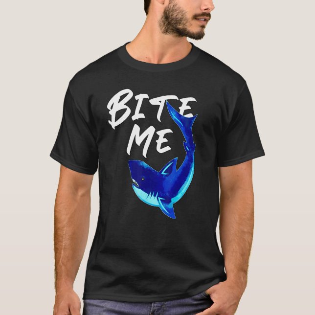 Camiseta Bite Me Shark (Anverso)