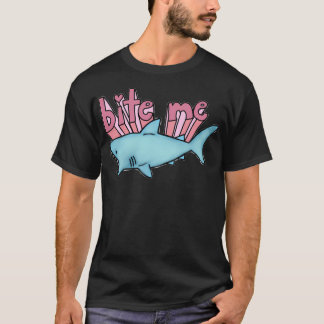 Camiseta Bite Me Shark