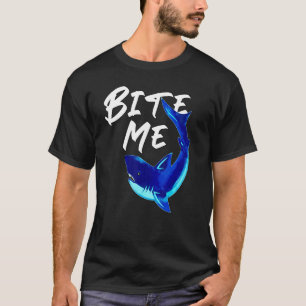 Camiseta Bite Me Shark