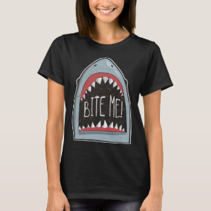 Camiseta Bite Me Shark Fan Beach Ocean Attire Para El Veran