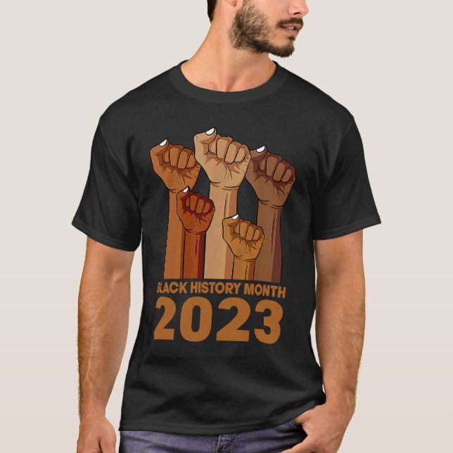 Camiseta Black History Month 2023 BHM Pride Hand Fist Peace (Anverso)