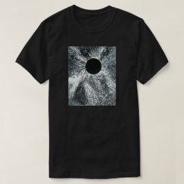 Camiseta Black Hole, la oscuridad de los hombres