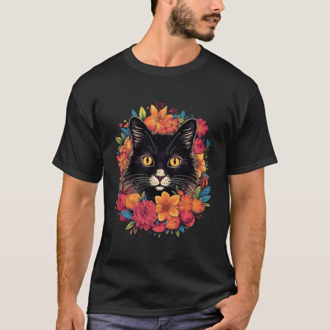 Camiseta Black Kitten Encircled By Flowers Owner Garden (Anverso)