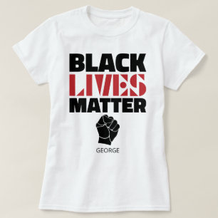 Camiseta Black Lives Matter Raised Fist Name (Las vidas neg