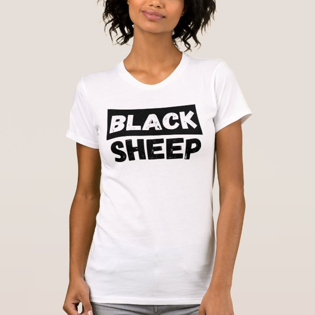 Camiseta Black Sheep Bold Typography Rebel Entourage Art (Anverso)