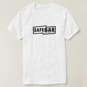 Camiseta blanca con logo negro