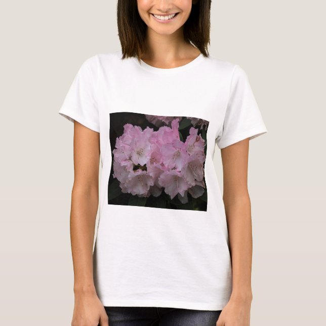 Camiseta blanca de las mujeres con elegantes flore (Anverso)