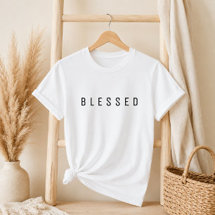 Camiseta blanca de texto con BLESSED minimalista
