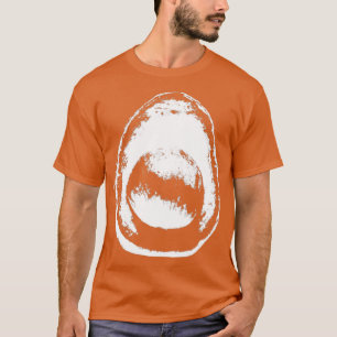 Camiseta blanco aguacate sobre negro