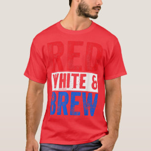 Camiseta Blanco Rojo y se prepara para beber el 4 de julio