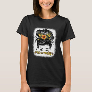 Camiseta Blanquea el moño de pelo desordenado de Moma Giras