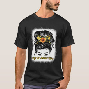 Camiseta Blanquea el moño desordenado de la abuela con gira