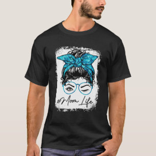 Camiseta Bleached Blue Mom Life Messy Bun Hair Wink Eye