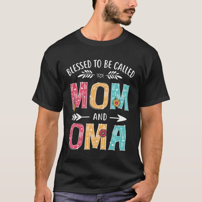Camiseta Blessed To Be Called Mom and Oma  Grandma Mothers  (Anverso)