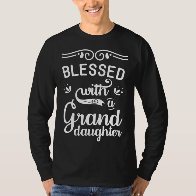 Camiseta Blessed with Granddaughter Baby Announcement Revea (Anverso)