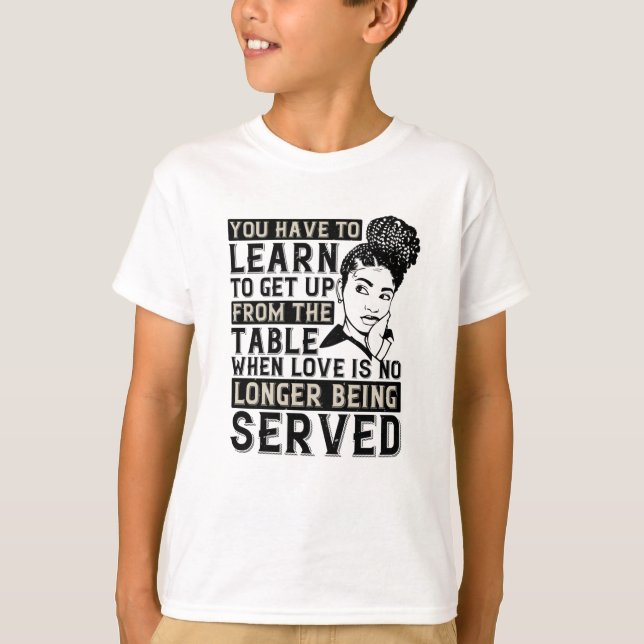 Camiseta BLM - Levántate cuando no te sirvan amor (Anverso)
