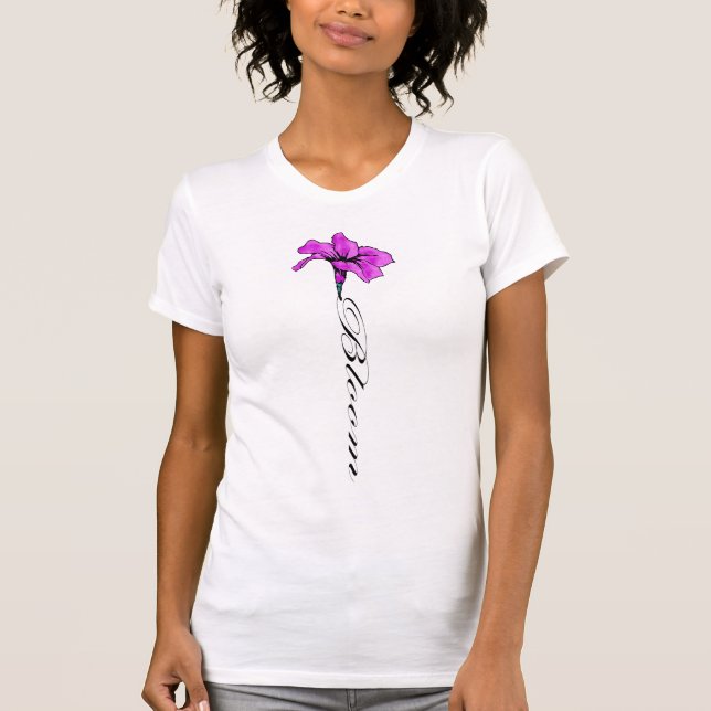 Camiseta Bloom Con Flor Rosa (Anverso)