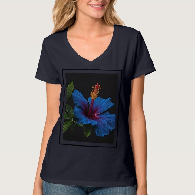 Camiseta "Bloom Serene: La belleza de las flores azules de  (Anverso)