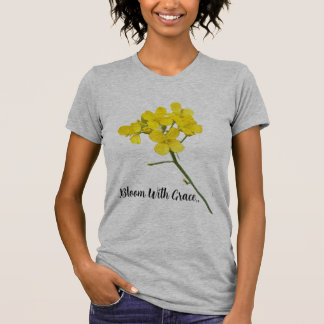 Camiseta "Bloom with Grace: Mustard Flower Design 