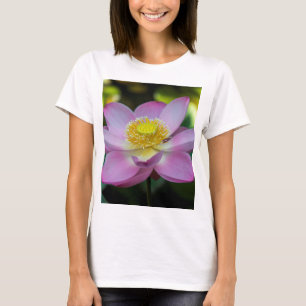 Camiseta Blooming lotus flower, Indonesia