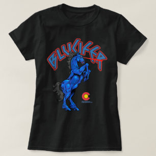 Camiseta Blucifer El Caballo Demonio en el Aeropuerto de De