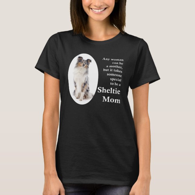 Camiseta Blue Merle Sheltie Mom T-Shirt (Anverso)