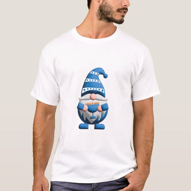 Camiseta Blue White Hanukkah Gnome holding Menorah (Anverso)