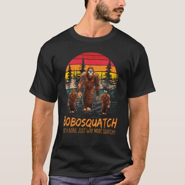 Camiseta Bobo Squatch Como Un Abuelo Mucho Más Squatchado (Anverso)