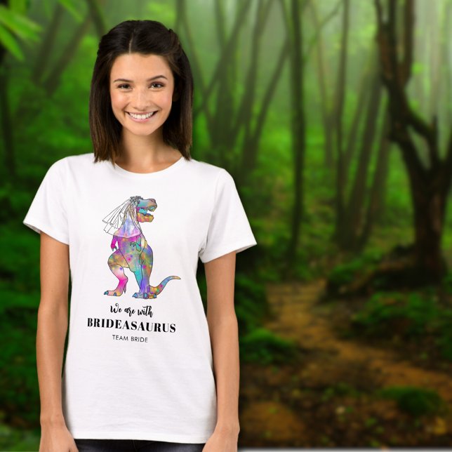 Camiseta Boda temática de dinosaurios T Rex Bride (Dinosaur wedding team bride tshirt with colorful T-Rex Brideasaurus )
