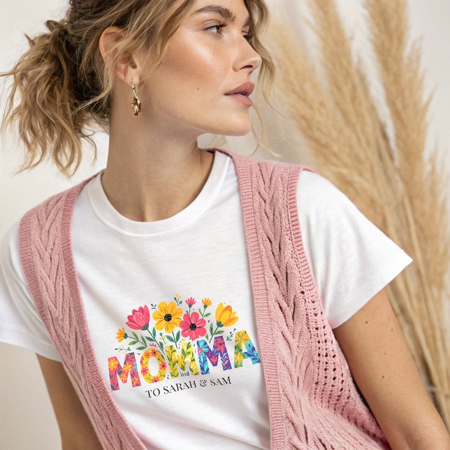 Camiseta Boho Mama escribe con flores y nombres de niños (Subido por el creador)