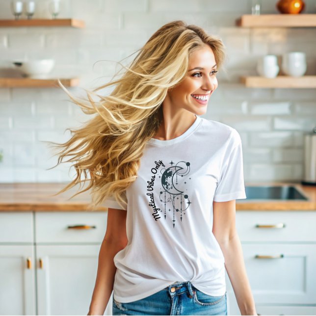 Camiseta Boho Místico Mandala Moon, Estrellas y Círculo (Let the stars guide your style with this celestial design)