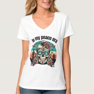 Camiseta Boho Peace Era Skull – Retro Desert Floral Design"