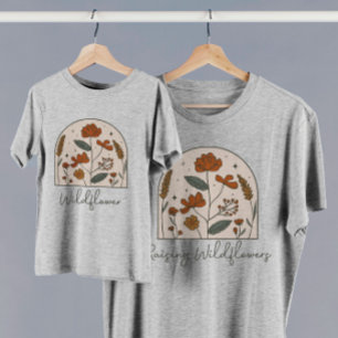 Camiseta Boho Raising Wildflowers Mama