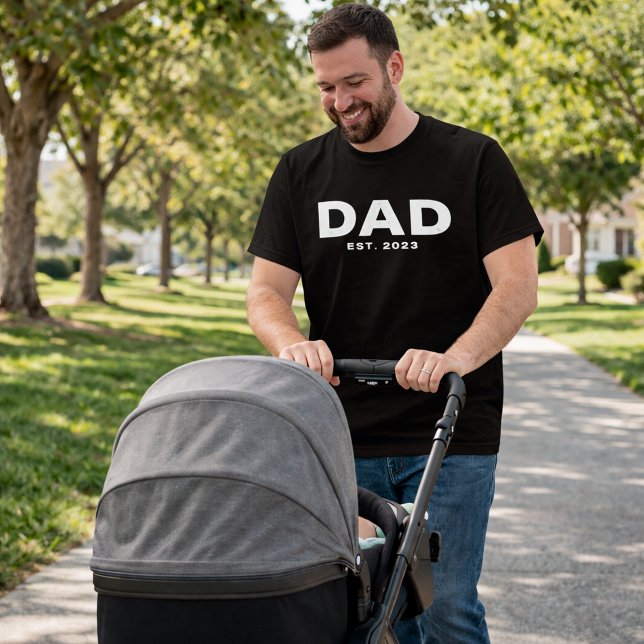 Camiseta Bold Dad Established New Dad T-Shirt (Subido por el creador)