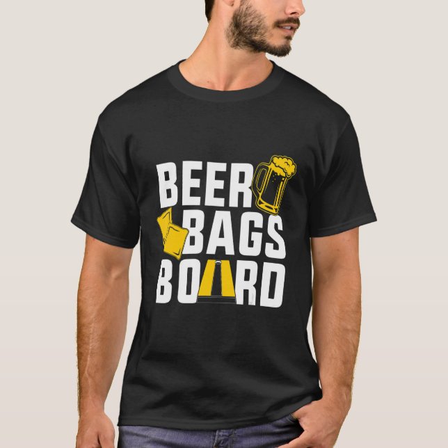 Camiseta Bolsas de Cerveza Cartel de Cornhole Drinking Funn (Anverso)
