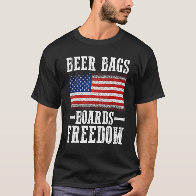 Camiseta Bolsas de Cerveza Carteles de Cornhole Libertad (Anverso)