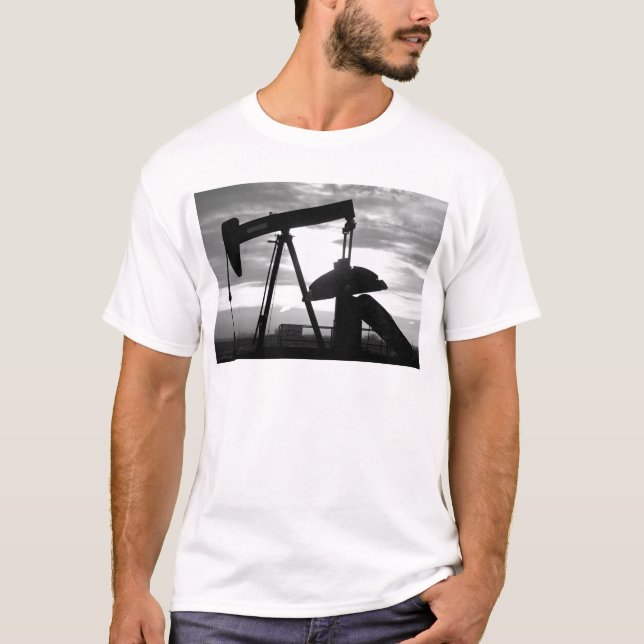 Camiseta Bomba Jack del pozo de petróleo blanco y negro (Anverso)
