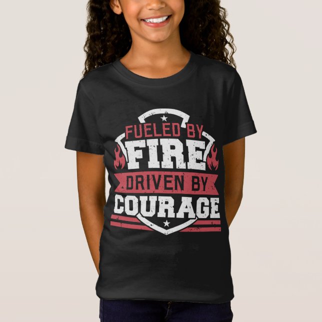 Camiseta Bombero Alimentado Por El Fuego Impulsado Por El C (Anverso)
