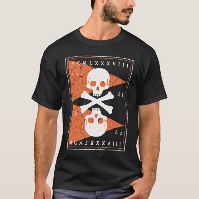 Camiseta Bones and Skulls Pirate  2 (Anverso)