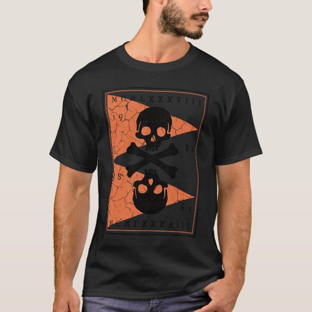 Camiseta Bones and Skulls Pirate  3 (Anverso)