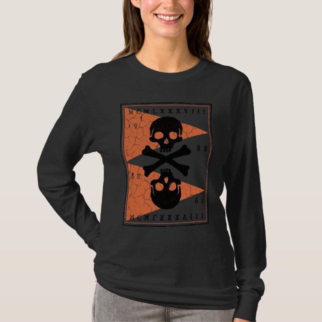 Camiseta Bones and Skulls Pirate  3 (Anverso)