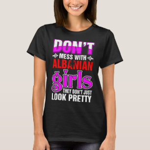 Camiseta Bonito albanés de la mirada de los chicas