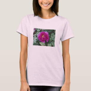 Camiseta Bonito en Peonies rosados en un