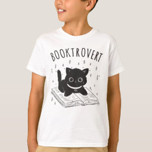 Camiseta Booktrovert cat con libro y estrellas