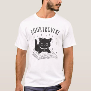 Camiseta Booktrovert cat con libro y estrellas