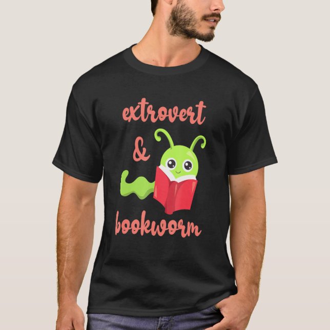 Camiseta Bookworm Extrovert - Diversión leyendo libro 2 (Anverso)