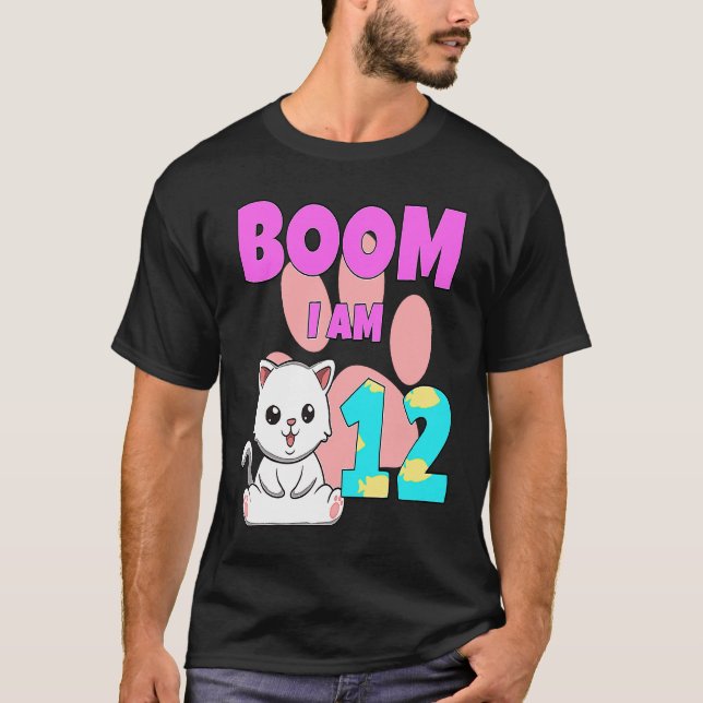 Camiseta Boom soy 12 gato 1 (Anverso)