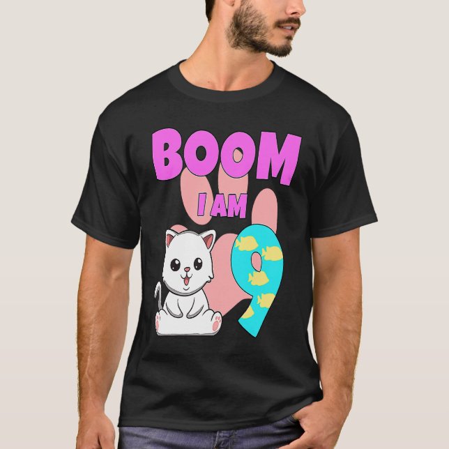 Camiseta Boom soy 9 gato (Anverso)