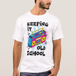 Camiseta Boombox retro angustiado: Manteniendo la vieja esc