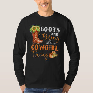 Camiseta Boots and Bling It's a Cowgirl Thing Rodeo Gorra F